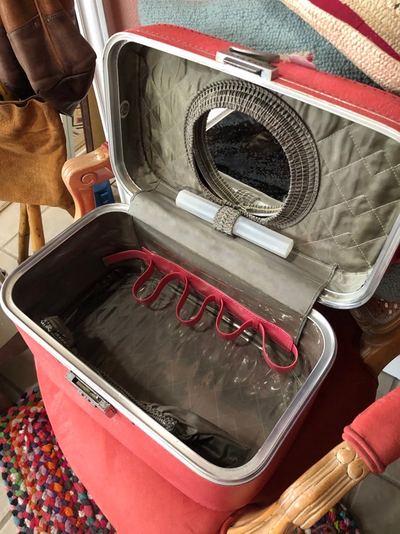 Vintage PINK Train Case Gem