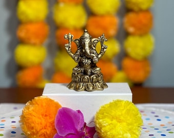 Diwali Geschenk, Vintage Messing Lord Ganesha Statue, kleines Hindu Gott Idol für Wohnkultur, Ganpati Figur, spirituelle und festliche Anzeige