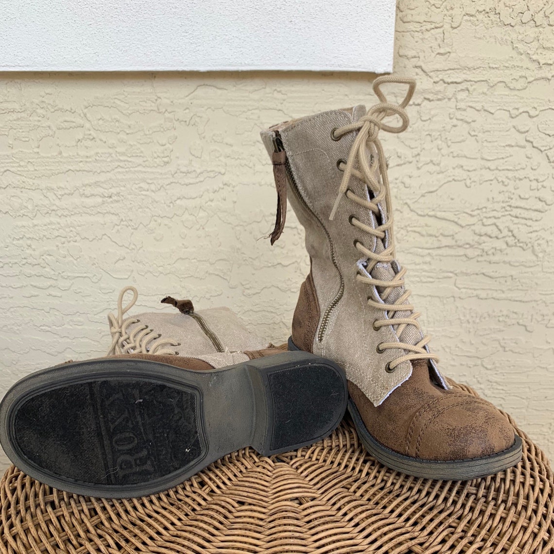 roxy combat boots with pocket