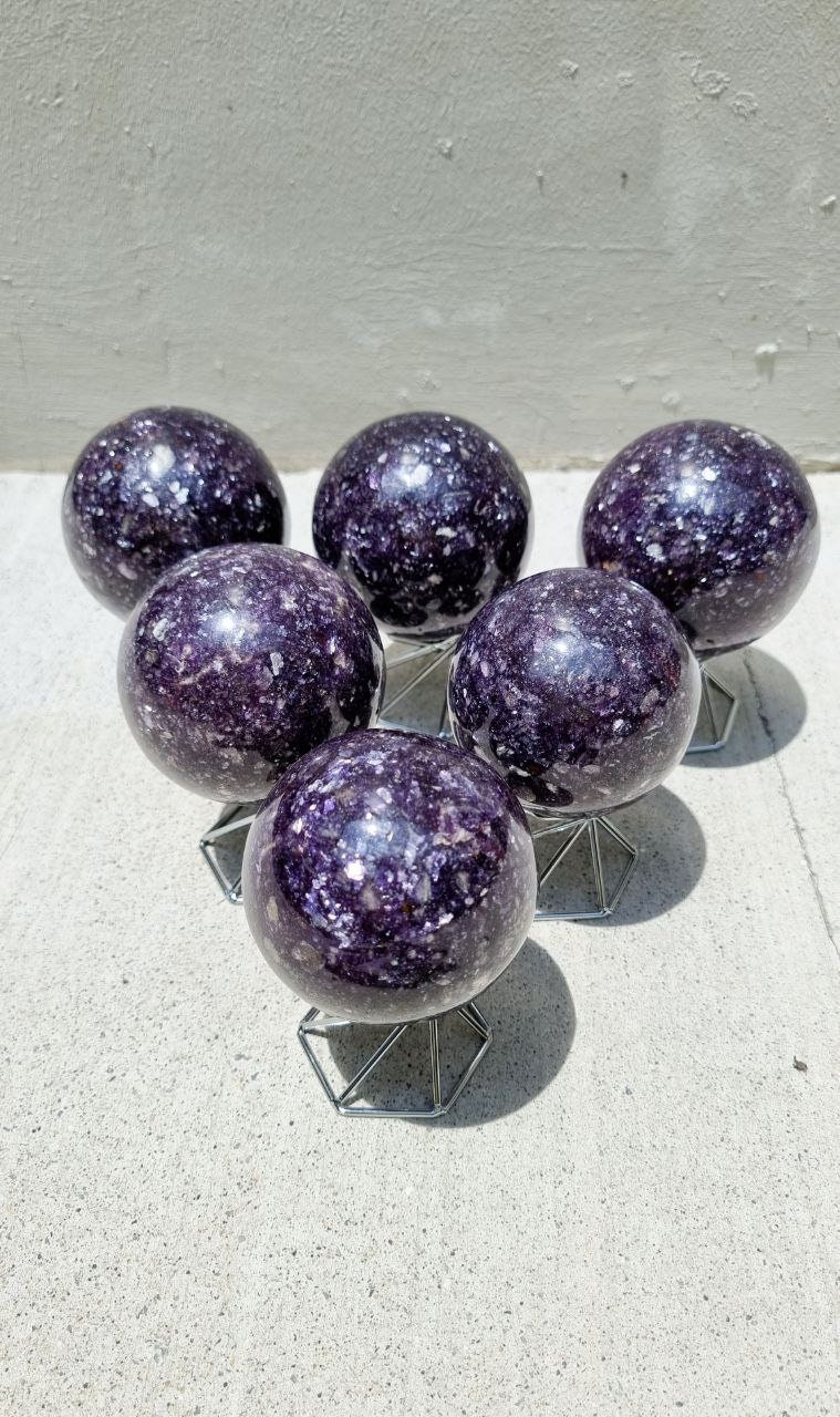 週末価格アパタイト&サンストーン&レピドライト共生　スフィア　マイカ部キラキラ Purple mica sphere - Etsy 日本
