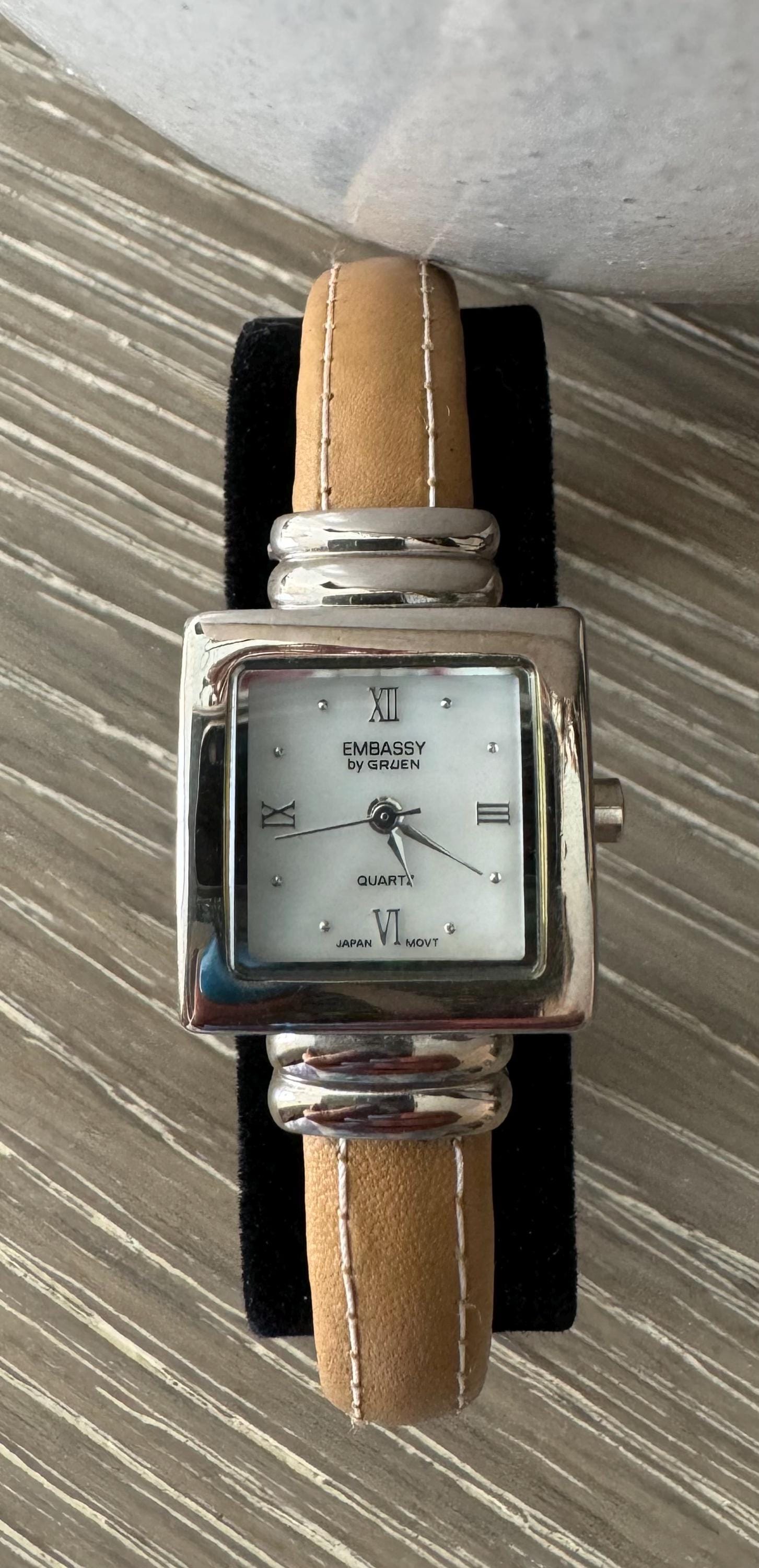 Embassy by gruen quartz clearance
