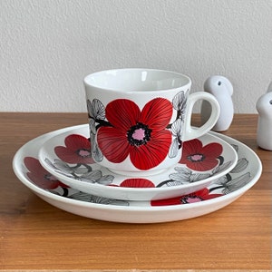 Rare! Arabia Finland ISOKUKKA coffee cup, saucer and side plate