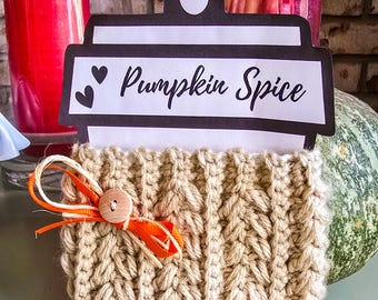 Funda para taza de café de crochet hecha a mano: Funda de otoño color crema con lazo