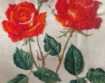 Red Rose Embroidery Wall Art - Hand Embroidered Rose Hoop Art, Needle Painting Floral Wall Decor, Anniversary Gift, Handmade 9x7 in