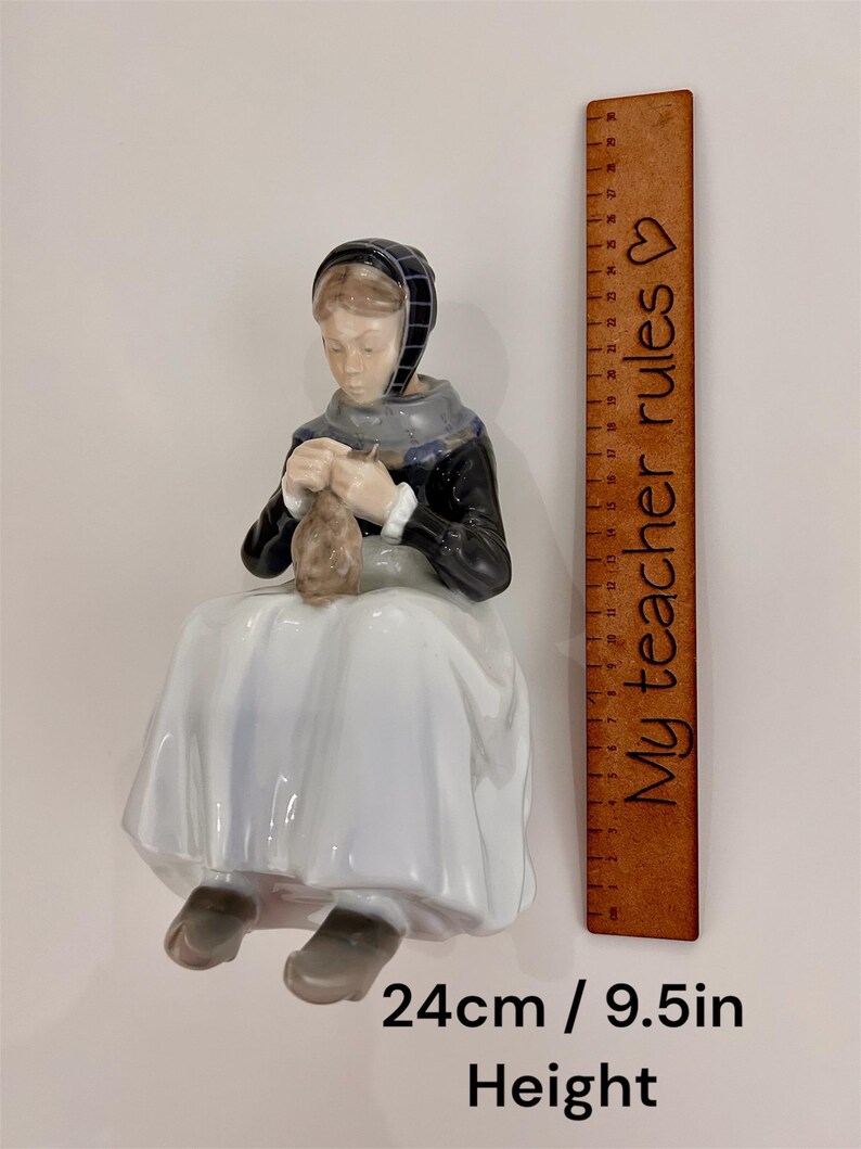 Royal Copenhagen Amager Girl Knitting Figurine - Thumbnail 2