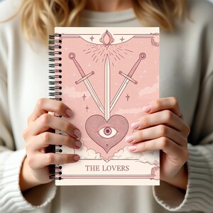 Quaderno a spirale artistico con carta dei tarocchi The Lover, splendido diario, regalo Mucha, blocco per appunti ecologico, cancelleria ispirata alla natura