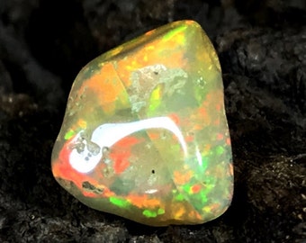 Superbe opale d'Éthiopie naturelle de qualité AAA+++, polonaise brute, opale de feu Welo, pierre précieuse brute 8x7x4,5 mm opale de cristal brute pour la fabrication de bijoux
