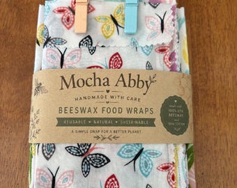 Beeswax Wrap Bundle Includes 2 Wraps and 2 Sandwich/Snack Bags With Clips.