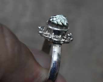 Ring groene amethist: ronde kogel, sterlingzilver solitaire