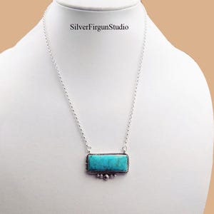 Halsband med naturlig Kingman-turkosstång i 925 sterlingsilver