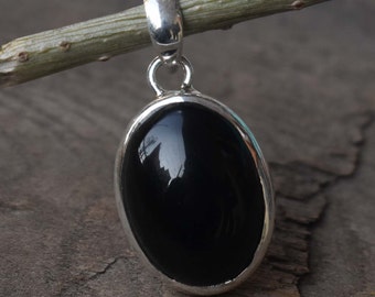 Zwarte onyx sterlingzilveren hanger: ovale edelsteenketting