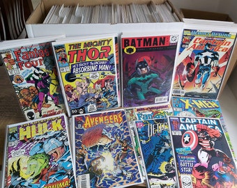 Lote sorpresa de cómics clásicos de Marvel y DC con 5 títulos populares. Ideal para fans, coleccionistas, como regalo para profesores o como un regalo de cumpleaños único.