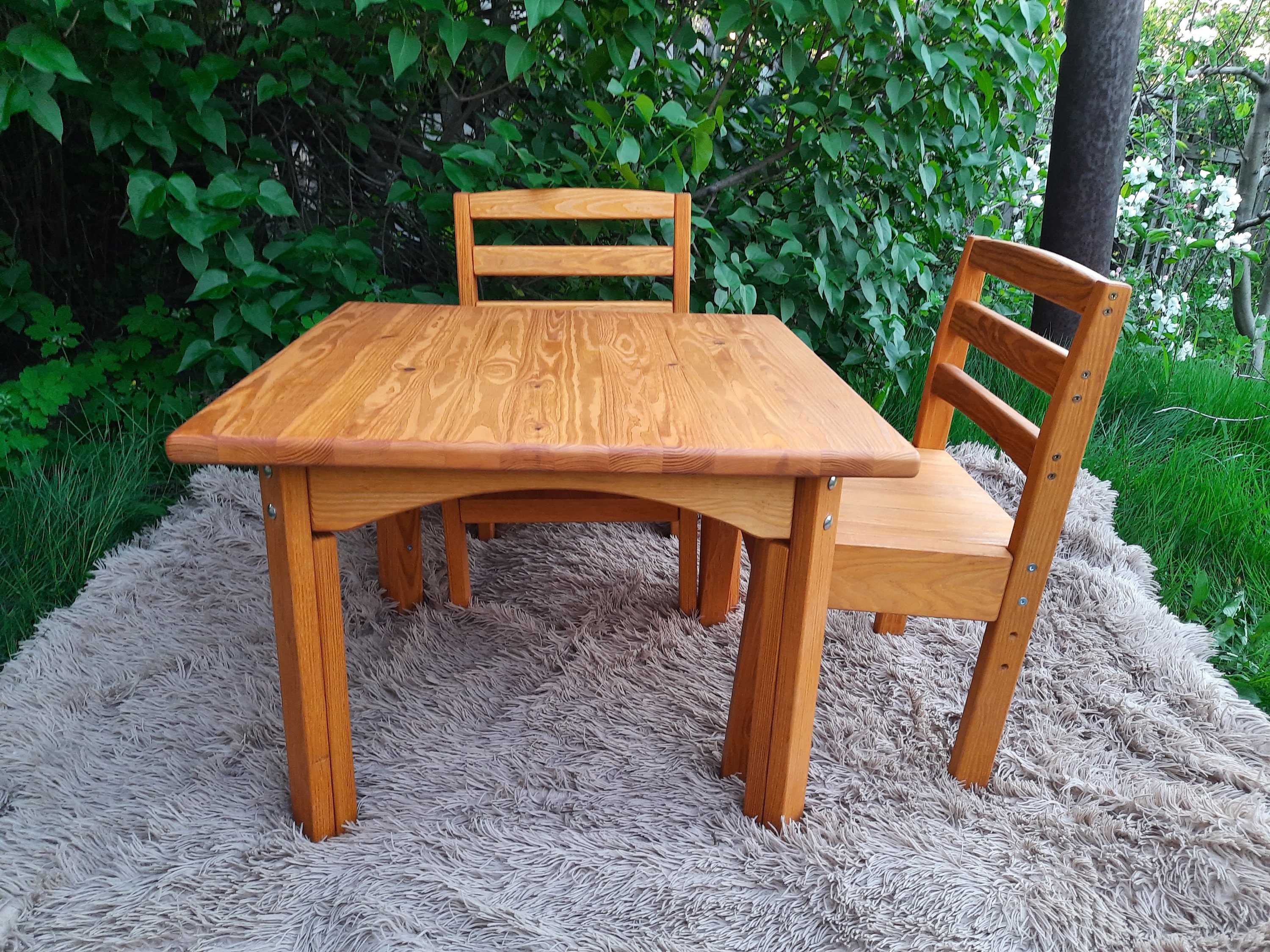 Conjunto Mesa y silla evolutiva infantil de madera - Montessori - Ajus –  Labores Bella