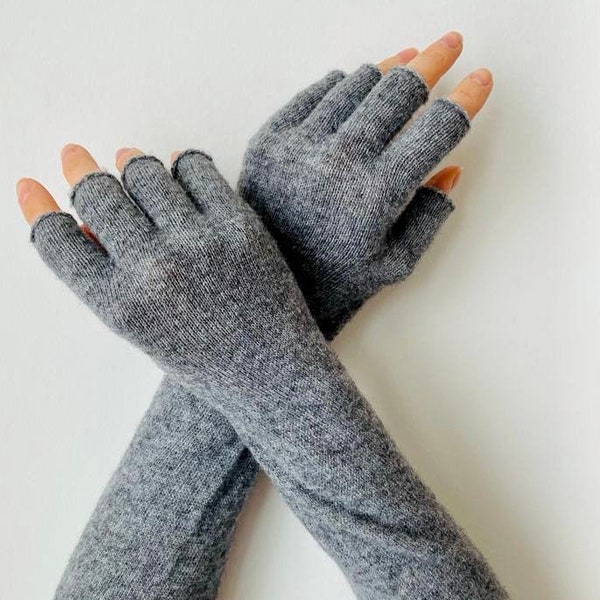 Warm Knit Gloves**Light Gray Fingerless Winter Gloves for Women**Wool Arm Warmers**Beautiful Gift For Christmas For Her
