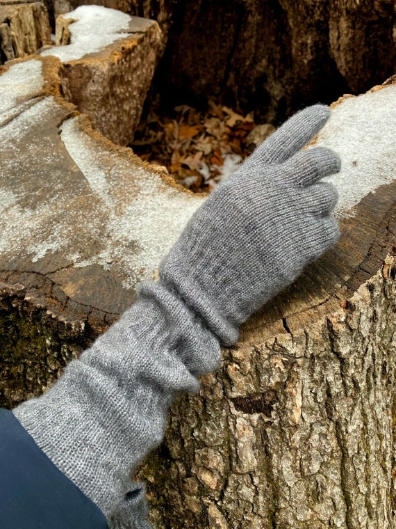 Long snow gloves deals