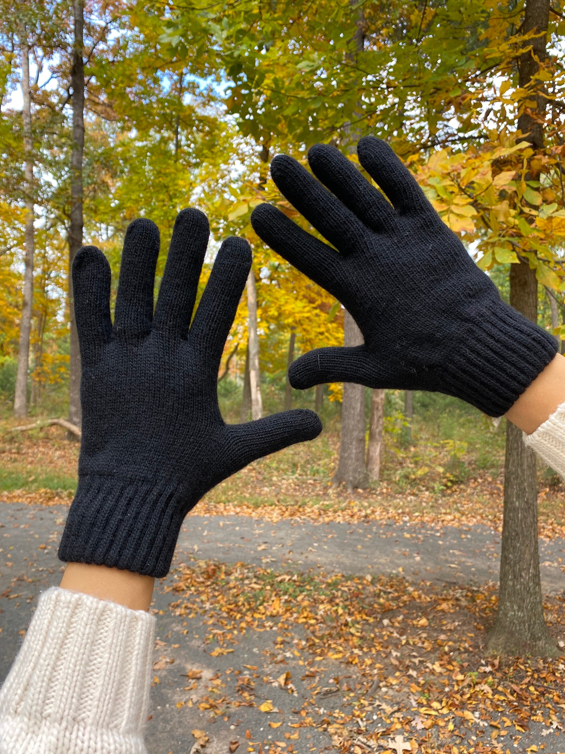 Unisex Angora Wool Over The Wrist Short Fullfinger Winter Gloves