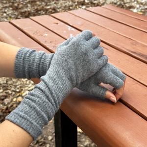Winter Essential: Cozy Gray Wool Knit Fingerless Gloves for Women – Perfect Christmas Gift Idea for Her