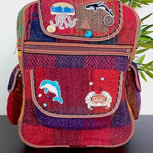 Sac à dos en laine mignon, fonctionnel et polyvalent avec une décoration artistique. Cadeaux pour elle. Unique et original. Tenez tout, sac à dos.