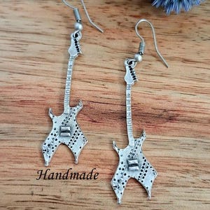 Handmade electric rock guitar earrings. Musician earring accessories. Punk rock earrings. Statement dangle earrings. Party gifts for her.