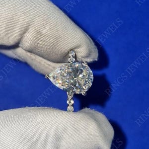 4CT Pear Moissanite Engagement Ring Hidden Halo Halo Wedding Ring 14K Solid Gold Solitaire Ring For Her side stone Marquise & Round ring