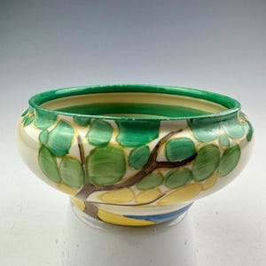 Clarice Cliff SECRETS pattern, Ivor shape bowl, 13cm. Fabulous Art Deco, circa 1933.