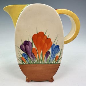 Clarice Cliff CROCUS Bon Jour shape jug, 16cm. Scarce shape. Art Deco, circa 1933.
