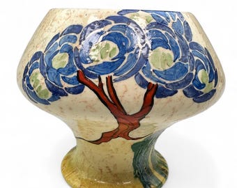 Jarrón Clarice Cliff con diseño PATINA TREE, forma 341, 13 cm. Art Déco, circa 1932.