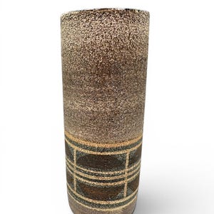 Troika small cylinder vase by Jane Fitzgerald, abstract pattern, 14.5cm, circa 1970s.