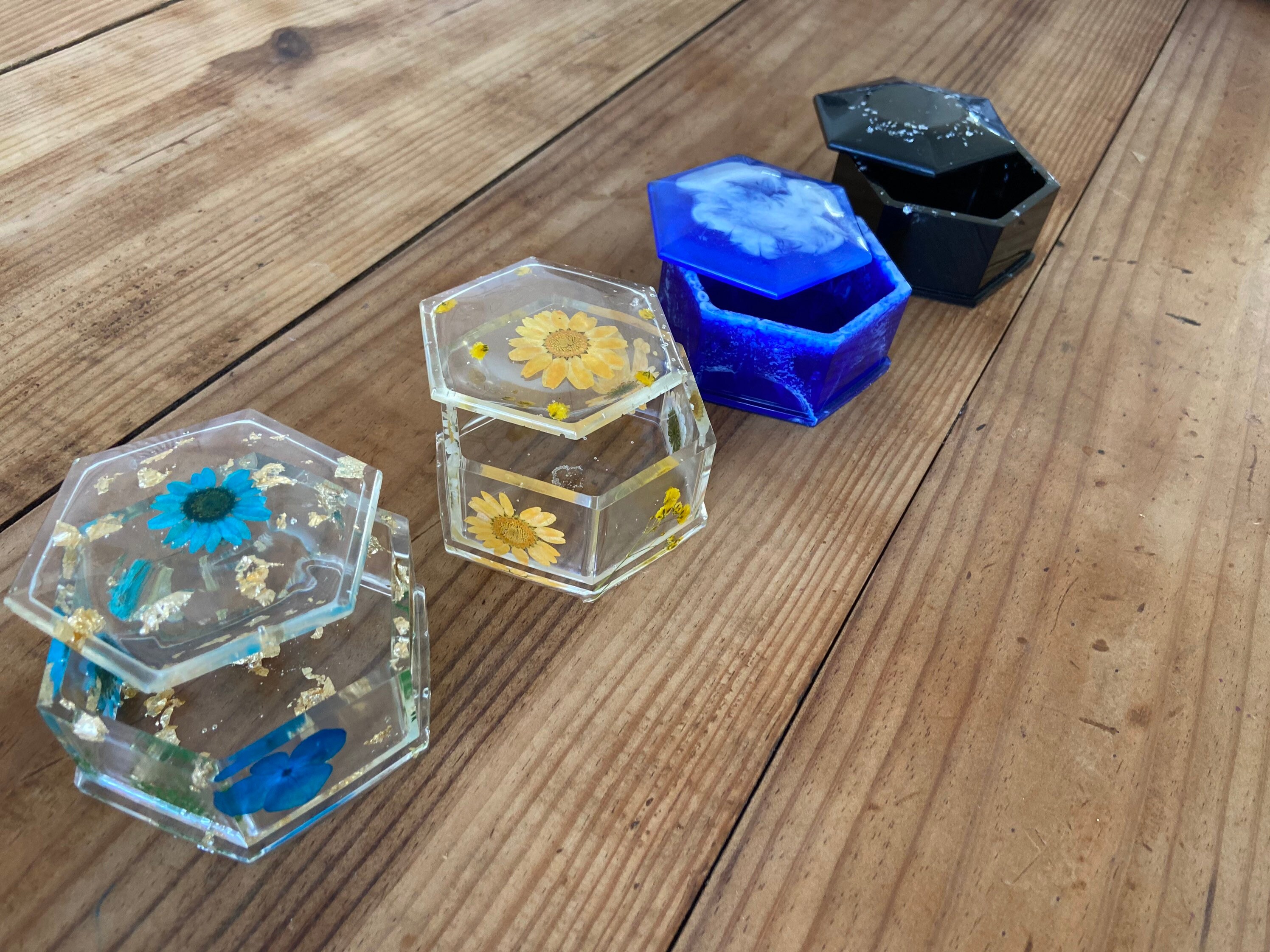 Sechseckige Box aus Harz mit getrockneten Blüten. Geschenkidee | Etsy