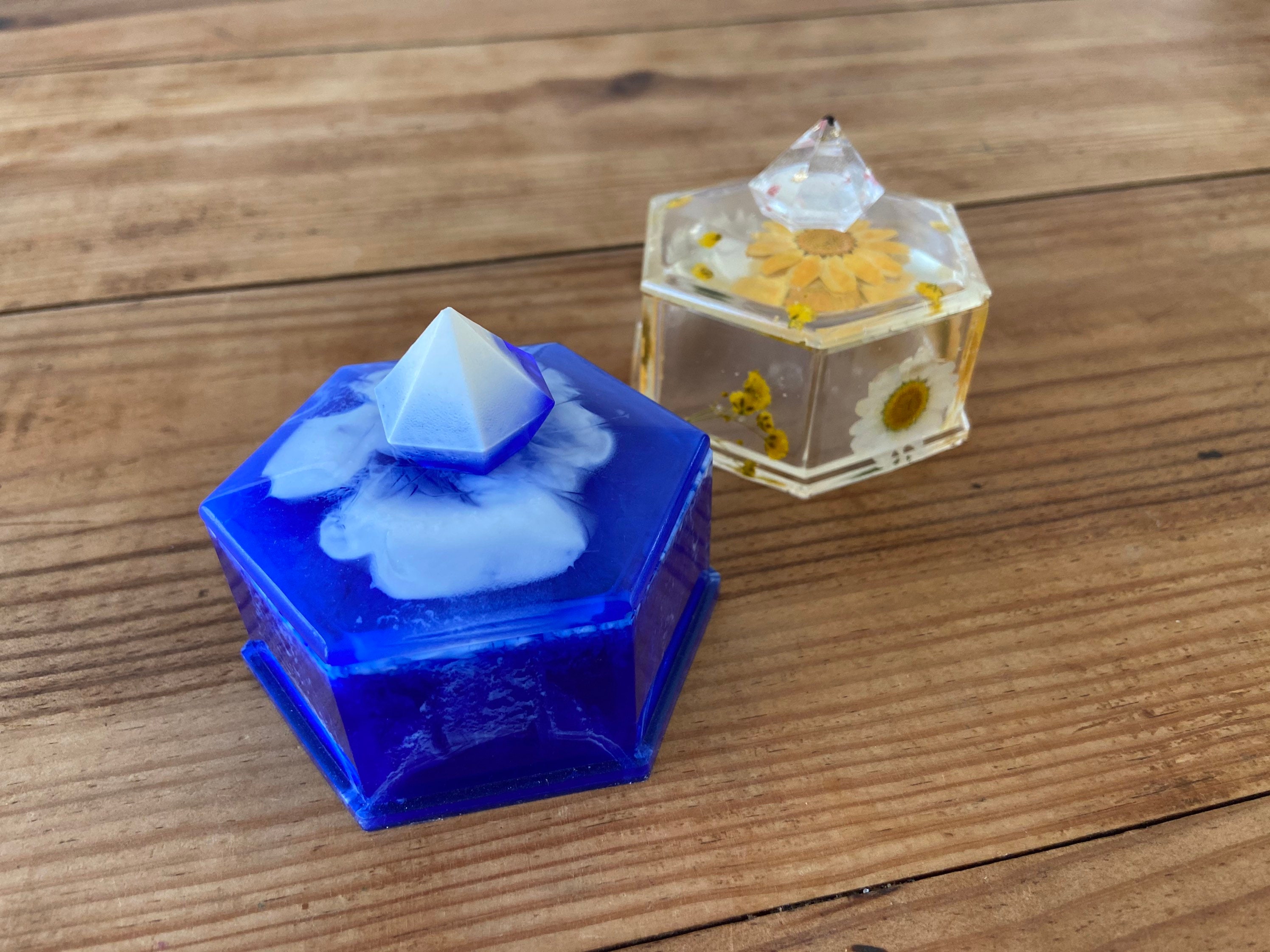 Sechseckige Box aus Harz mit getrockneten Blüten. Geschenkidee | Etsy