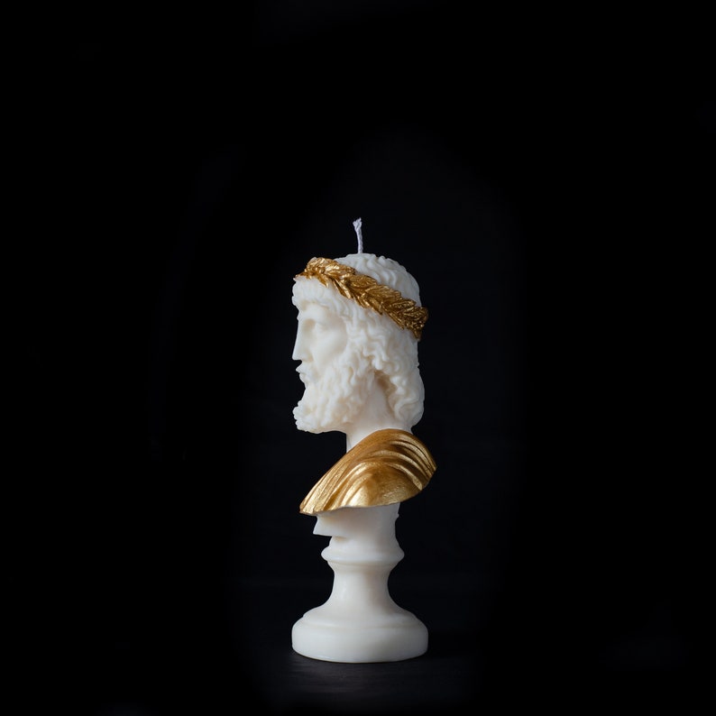 Luxurious Bust Pillar Candles Gift Home Decor Soy Wax Vegan Made in the UK Lavender Scented Candle 15cm Large Zeus Sculpture
