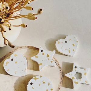 Christmas Ornaments Golden White | Gold Leaf | Set of 5 Heart Star Ball  | Fir tree hanging Decorations