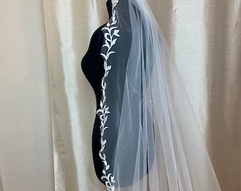 Veil wedding leaf veil ivory lace veil lace white applique veil bridal veil comb fingertip veil cathedral wedding veil floor length veil