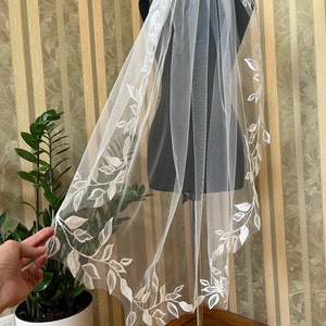 Stunning Floral Appliqued Lace Wedding Veil For Brides Soft Tulle Cathedral  Ivory Bridal Accessory With Comb 3.5*3 Meters Womens Hair Accessorizer And  Small Bridal Veil Headpieces CL1858 From Allloves, $29.99