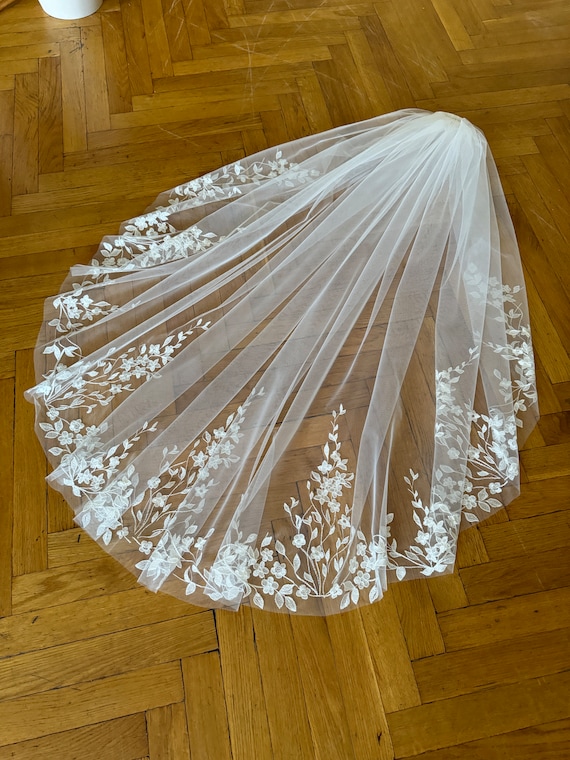 Handmade veil lace wedding veil flower veil embroidery bridal veil floral ebmroidered trim veil wedding soft tulle veil short veil fingertip