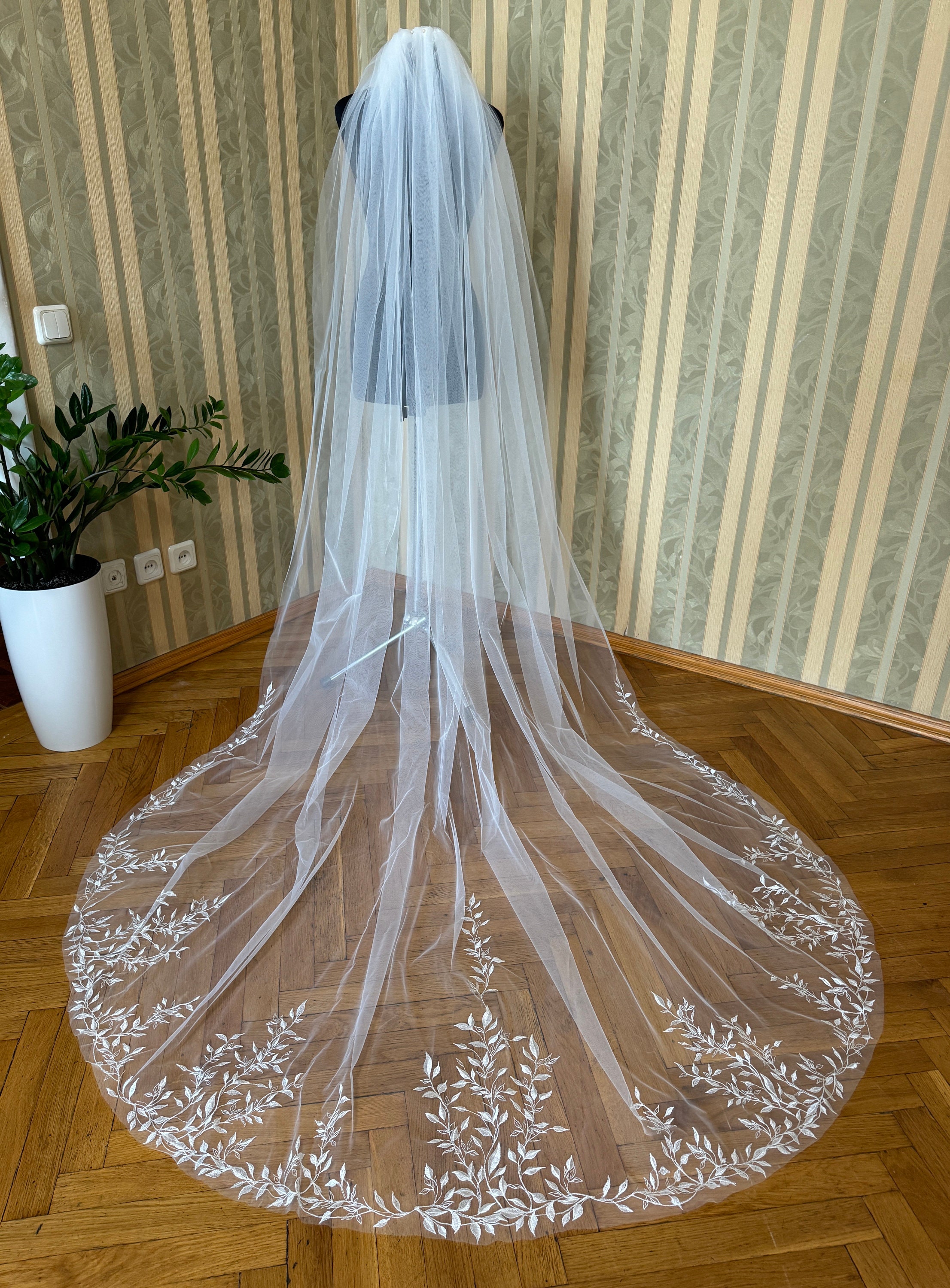 ホワイトチュール ウェディングベール スパンコール刺繍 ウェディングベール 刺繍 スパンコール 花嫁 2層ベール