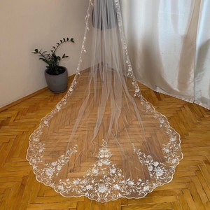 Wedding veil lace bridal veil cathedral veil long fingertip veil comb cathedral wedding veil chapel length 1 tier veil wedding lace veil