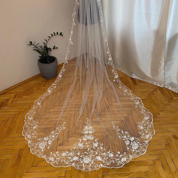 Wedding veil lace bridal veil cathedral veil long fingertip veil comb cathedral wedding veil chapel length 1 tier veil wedding lace veil