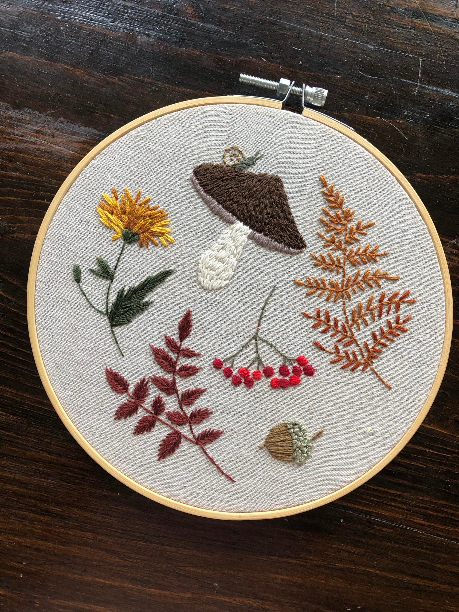 Broderie Ancienne Encadrée LeeWards - Fille Sous Le Vent - Art Déco Automnal