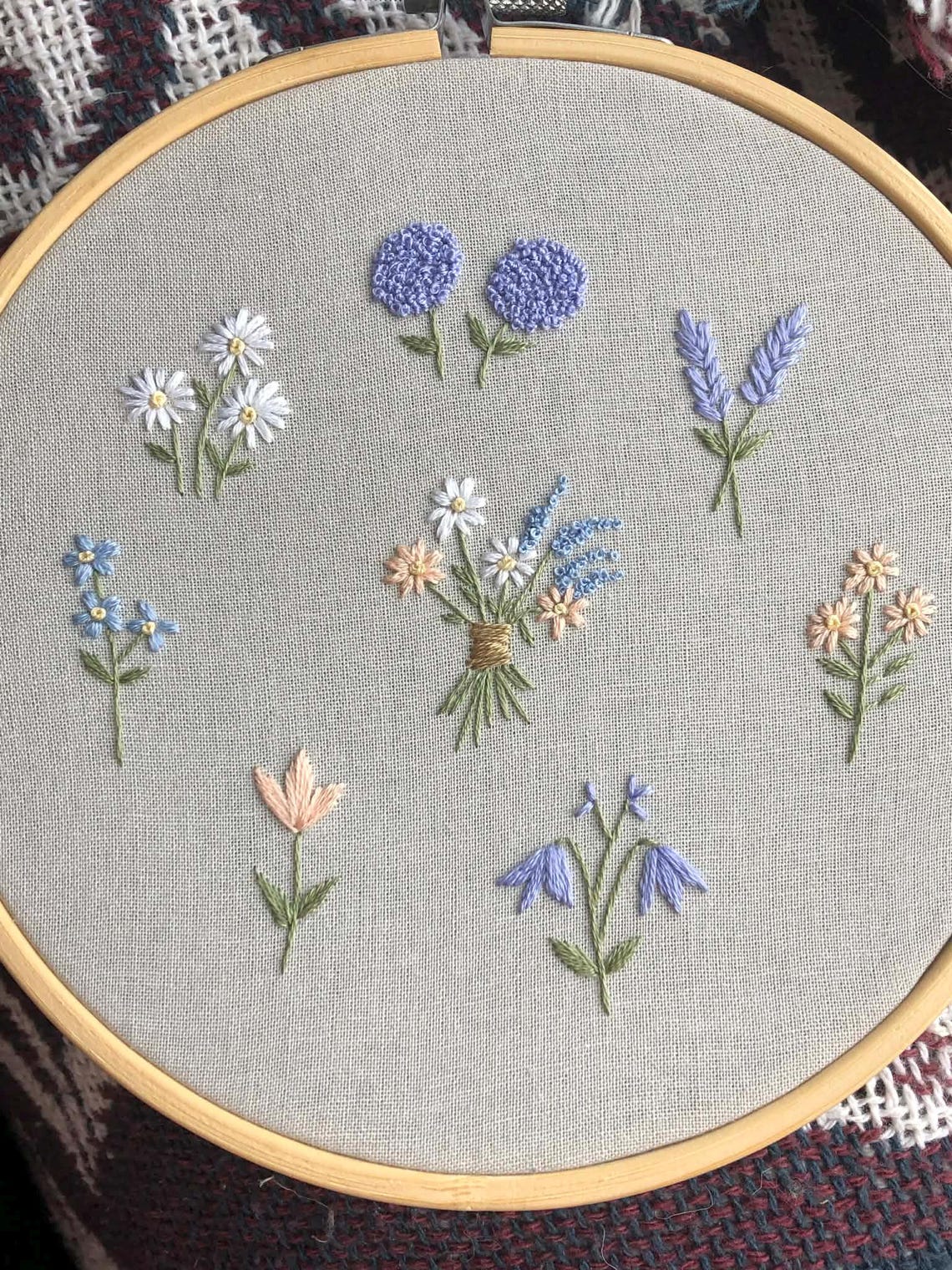 Tiny Flowers Hand Embroidery Pattern: Beginner Embroidery Floral Design ...