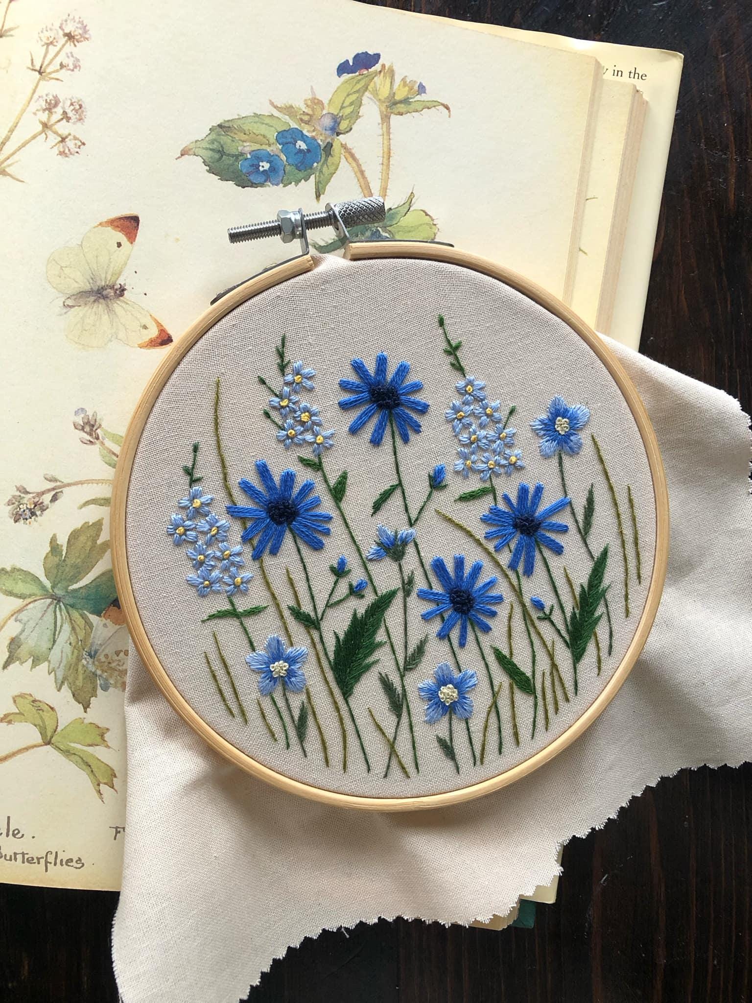 トップス MEDI VINTAGE FLOWER EMBROIDERY AMERI Blue Meadow Embroidery Pattern, Forget-me-nots, Chicory, Flax (PDF