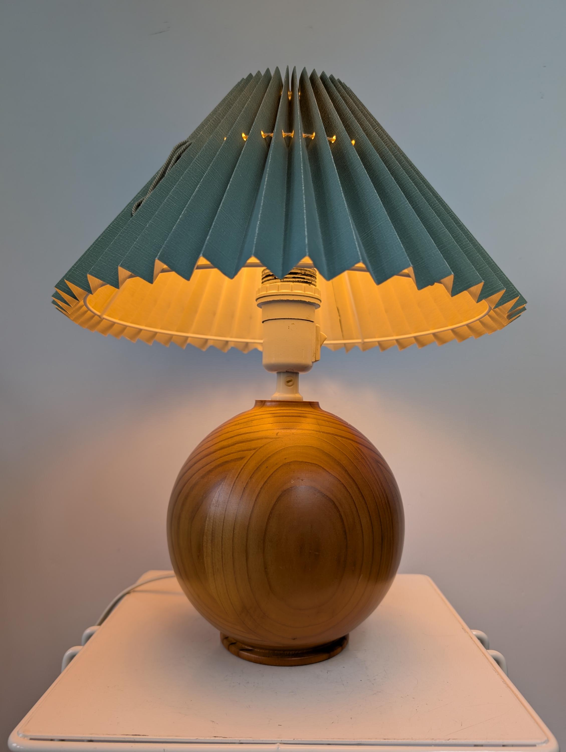 Vintage MID CENTURY Design IKEA Presto 17 Heavy Pine Wooden Round