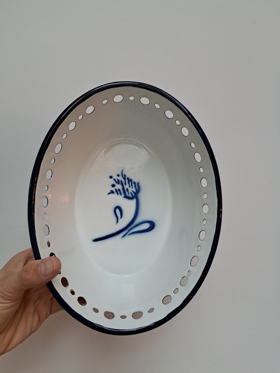 Vintage IKEA emaille bowl design by Katarina Brieditis from the 90s