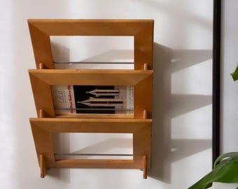 Revistero de pared de madera IKEA KLIPPA de estilo vintage de mediados de siglo, de los años 90.