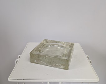 Vintage MODERNIST design heavy transparent square glass catchall/ashtray from the 70/80s