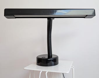 Lámpara de escritorio de cuello de cisne MASSIVE BELGIUM de diseño posmoderno vintage de los años 80.