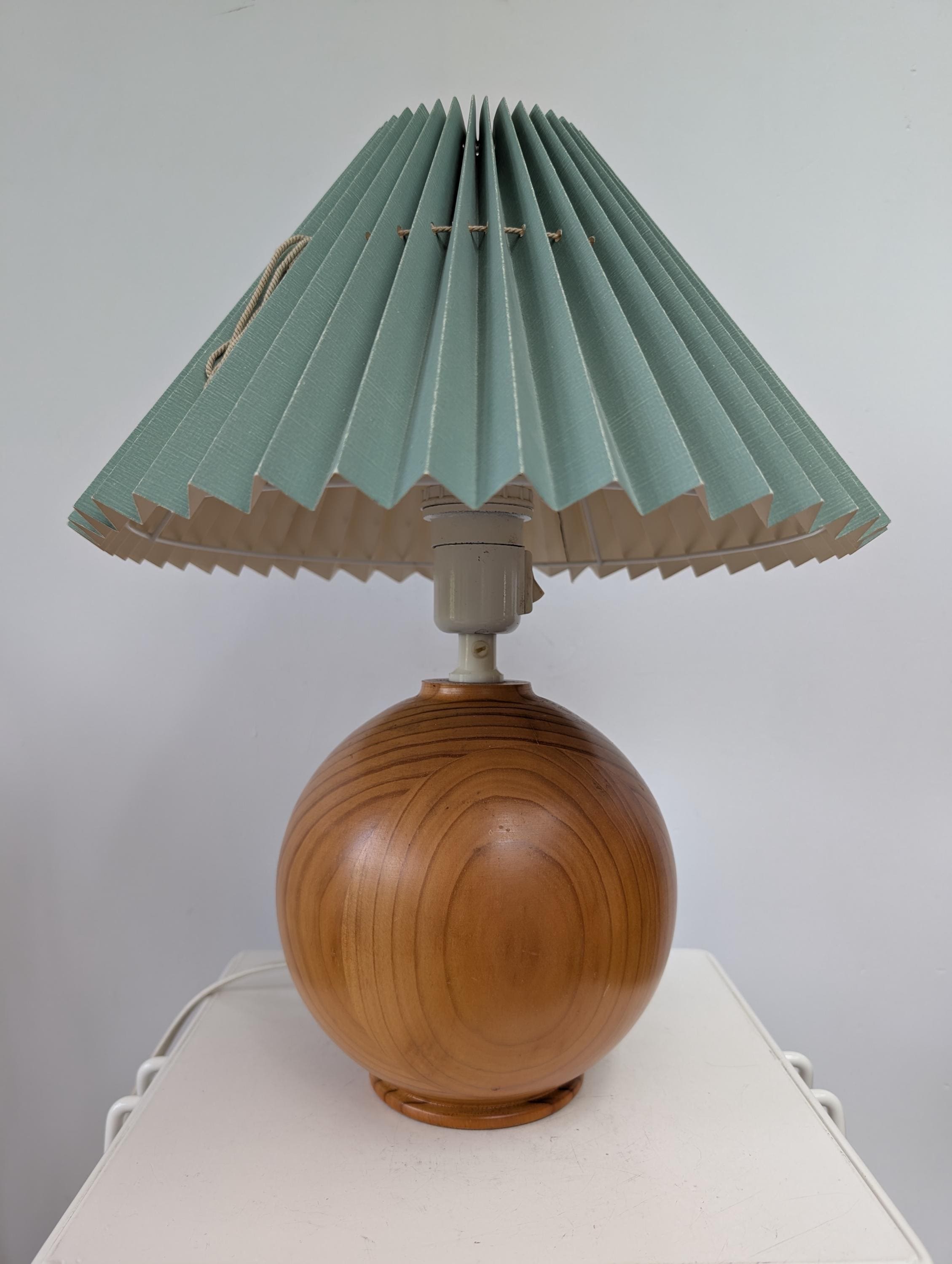 Vintage MID CENTURY Design IKEA Presto 17 Heavy Pine Wooden Round
