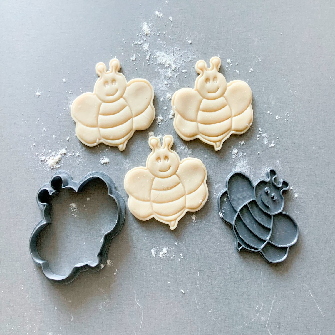 Bee cookie cutters and stamp. Honey Bee Cookie Cutter. Bee Etsy