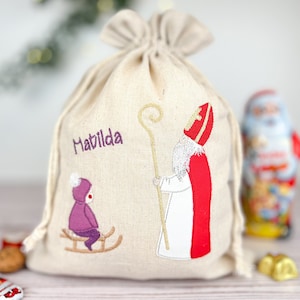 Nikolausstrumpf personalisiert, bestickt mit hl. Nikolaus und Kind auf Schlitten, Nikolaussocke, Nikolaussäckchen, Nikolaussocken