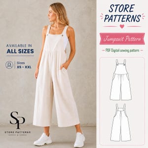 Peut inclure: Une combinaison sans manches beige à jambes larges, encolure carrée et bretelles boutonnées. L'image contient le texte : STORE PATTERNS, Jumpsuit Pattern, PDF Digital sewing pattern, AVAILABLE IN ALL SIZES, Sizes XS - XXL.